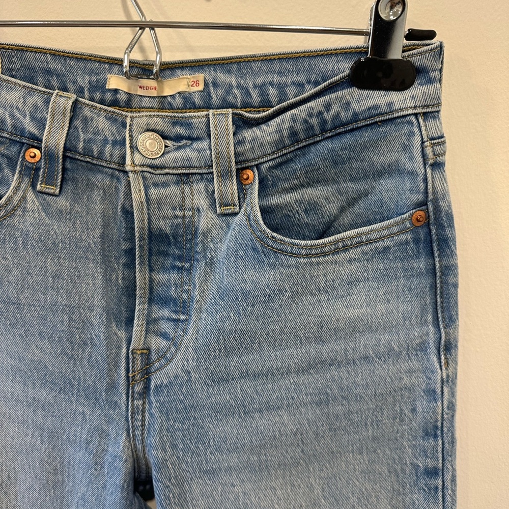 Levi’s Wedgie Jeans